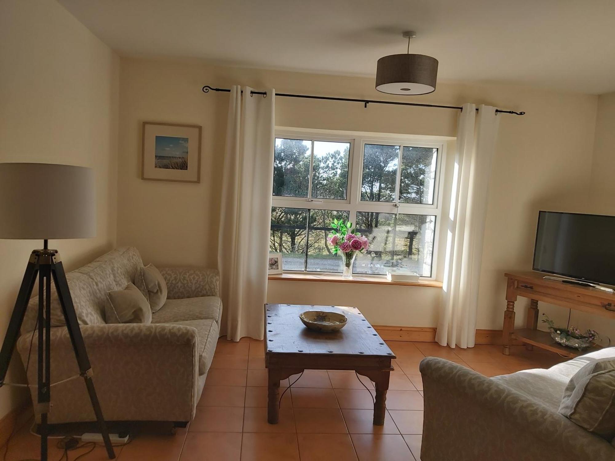 Shanakeever Farm - 2 Bedroom Apartment Clifden Rum bild